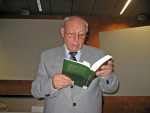 Prof. Eisenmann liest aus seinem Buch
